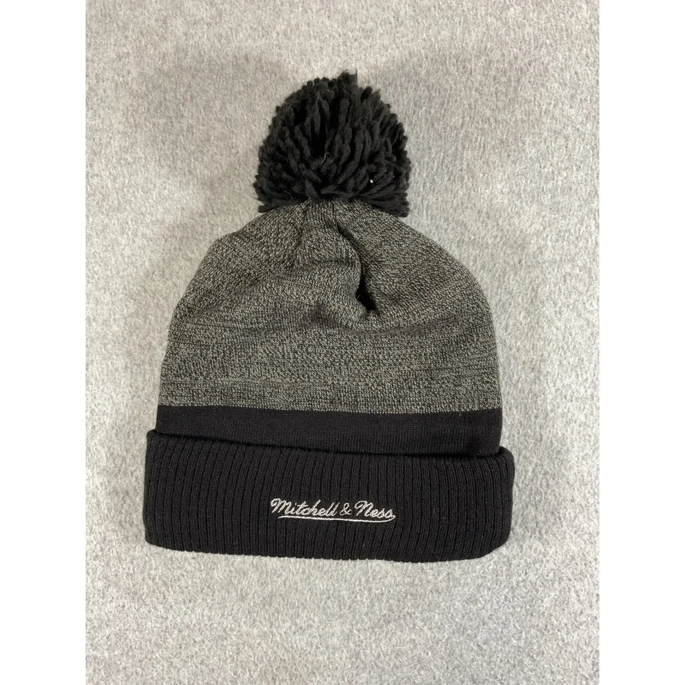 Mitchell & Ness San Antonio Spurs NBA Pom Beanie Hat Black Grey Cuffed Knit 1477